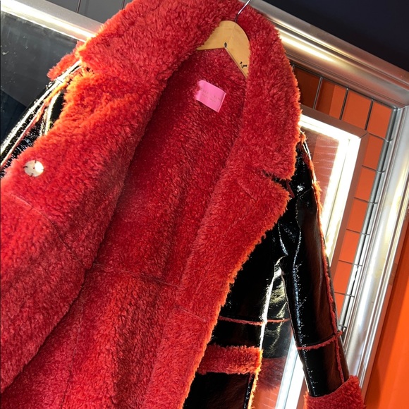 Azalea Wang Black Patent & Crimson Faux Fur Maxi Coat 🍒🖤 - Picture 4 of 7